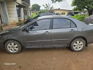 Toyota Corolla 2006 Gray