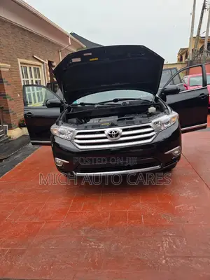 Toyota Highlander Limited 2011 Black