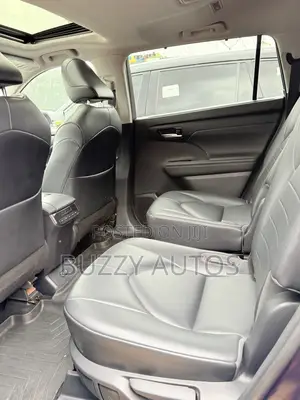 Toyota Highlander XLE AWD 2020 Blue