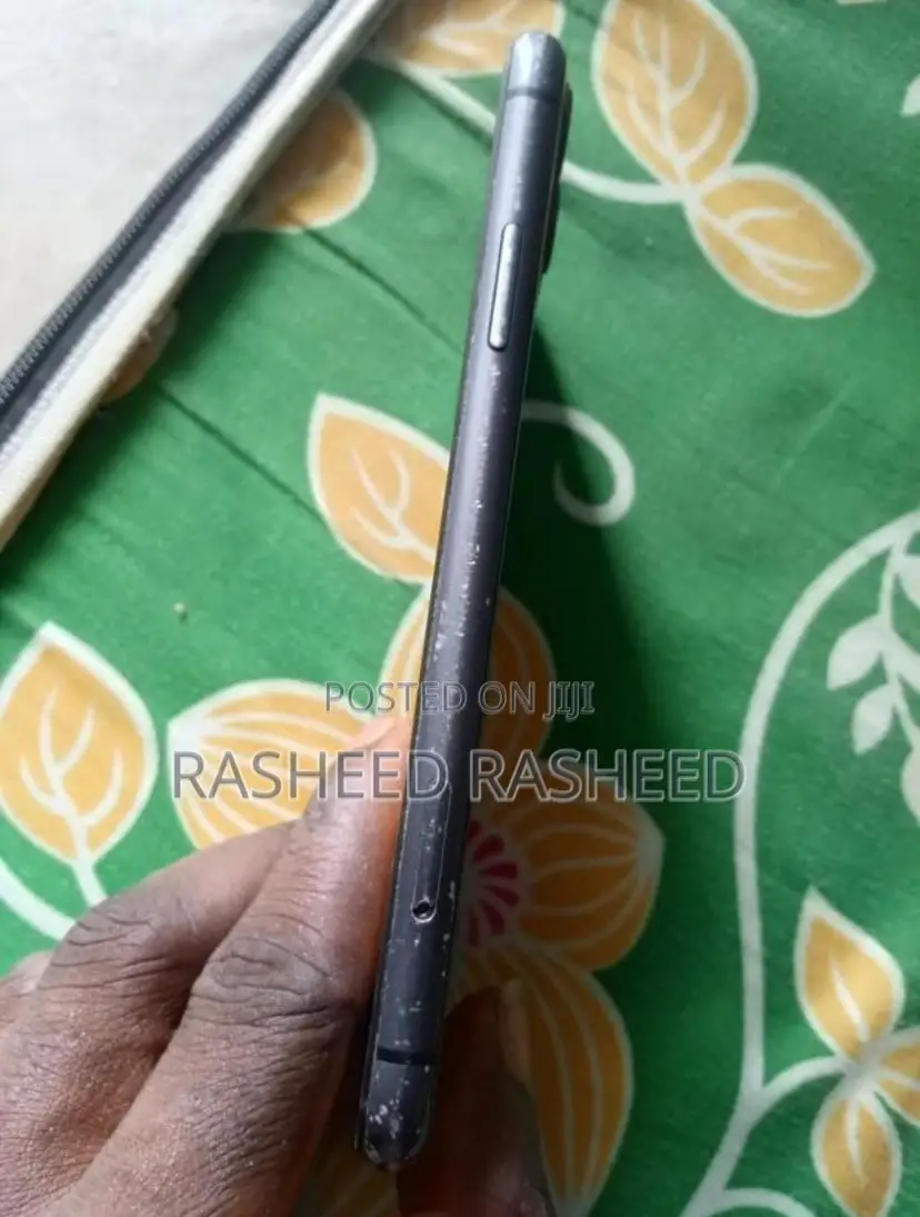 Apple iPhone 11 64 GB Black