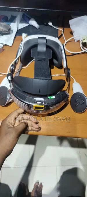 Oculus Meta 3 VR Headset