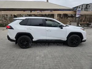 Toyota RAV4 2019 White
