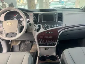 Toyota Sienna 2012 Black