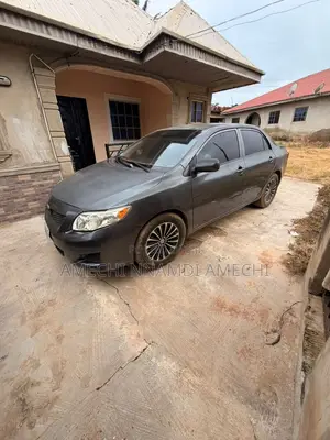 Toyota Corolla LE 4dr Sedan (1.8L 4cyl 4A) 2010 Black