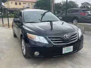 Toyota Camry XLE V6 4dr Sedan (3.5L 6cyl 6AM) 2009 Black