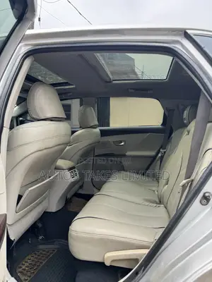 Toyota Venza 2010 Silver