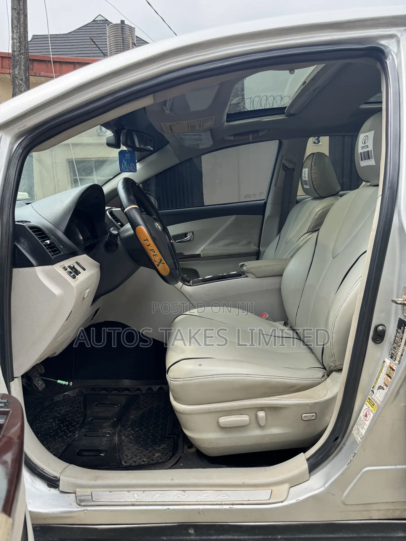 Toyota Venza 2010 Silver