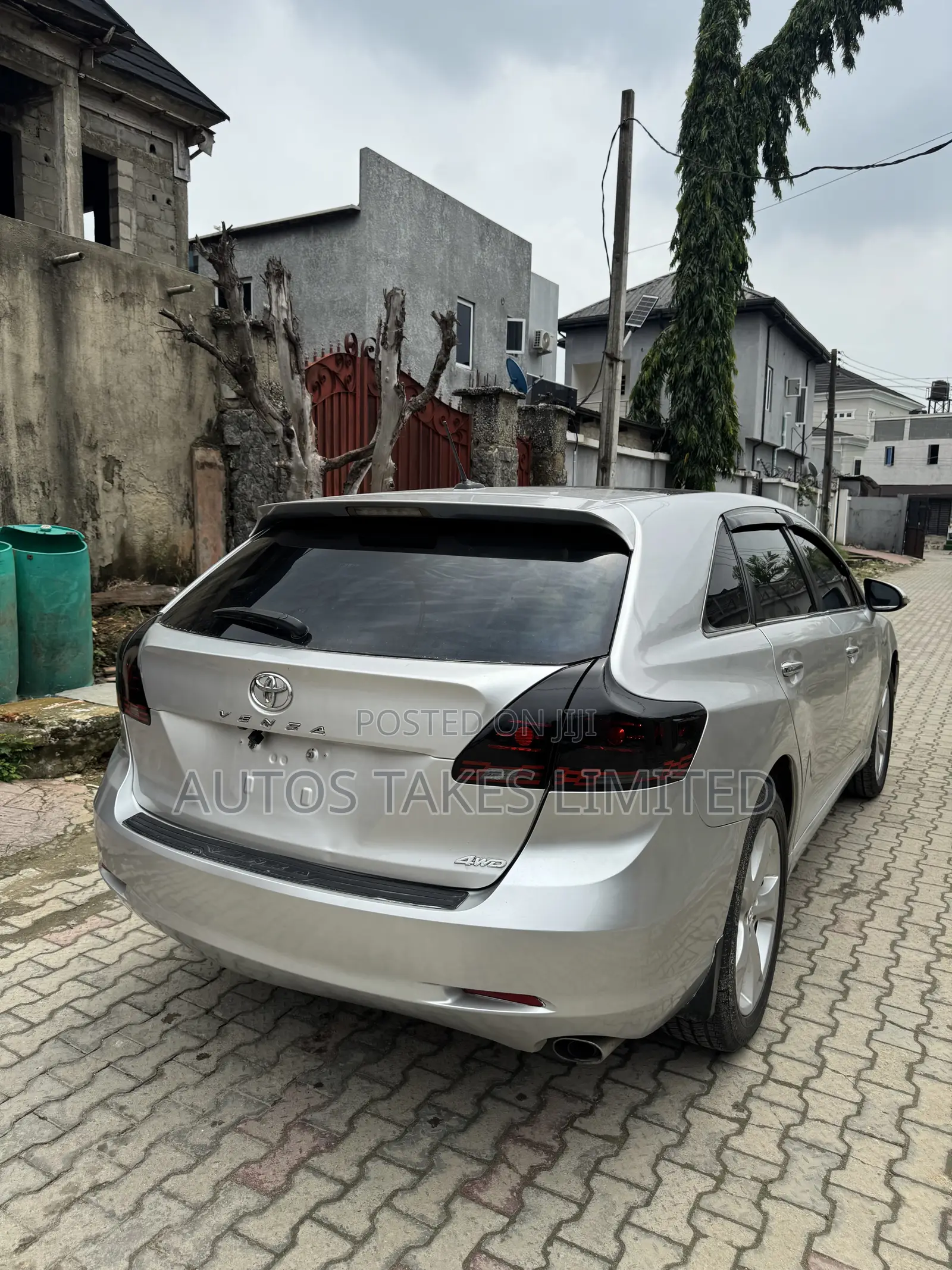 Toyota Venza 2010 Silver