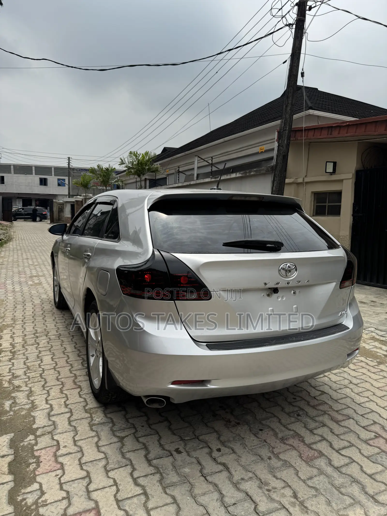 Toyota Venza 2010 Silver