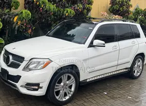 Mercedes-Benz GLK-Class Base GLK 350 4dr AWD 4MATIC (3.5L 6cyl 7A) 2015