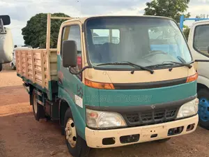 Toyota Dyna 200 Truck