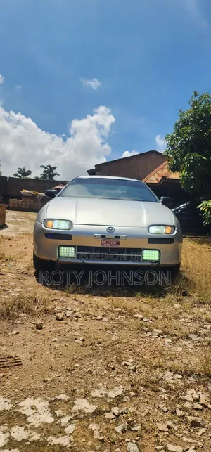 Mazda 323 2000 Silver