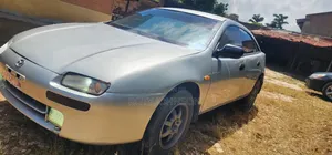 Mazda 323 2000 Silver