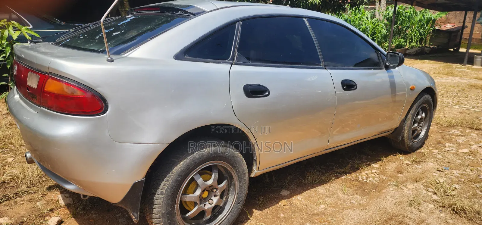 Mazda 323 2000 Silver