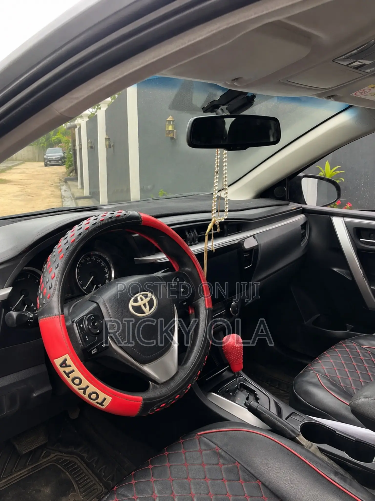 Toyota Corolla Altis 2014 Black