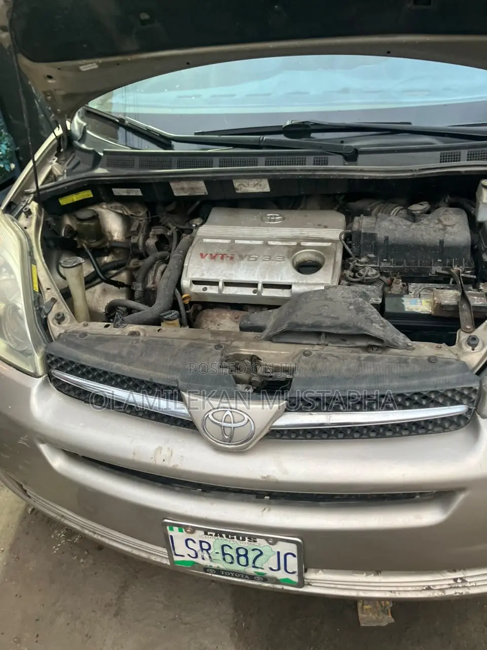 Toyota Sienna 2025 Silver