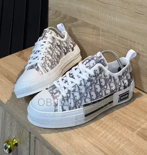 High Quality Dior Sneakers