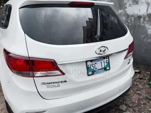 Hyundai Santa Fe 2018 White