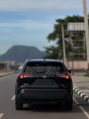 Toyota RAV4 2021 Black