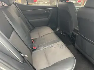 Toyota Corolla S Plus 4dr Sedan (1.8L 4cyl 6M) 2014 Silver