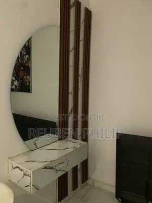 Mirror Console Available for Sell. Neatly Used.