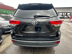 Toyota Highlander 2015 Black