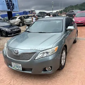 Toyota Camry Base 4dr Sedan (2.5L 4cyl 6M) 2011 Green