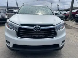 Toyota Highlander Limited 4dr SUV (3.5L 6cyl 6A) 2014 White