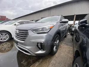 Hyundai Santa Fe 2017 Gray