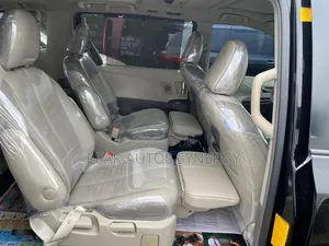 Toyota Sienna 2014 Black