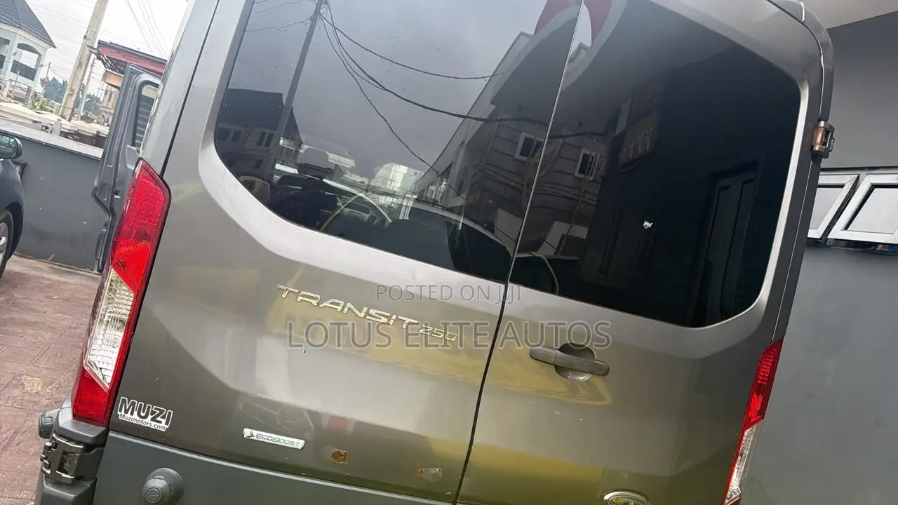 Ford Transit 2015 Grey
