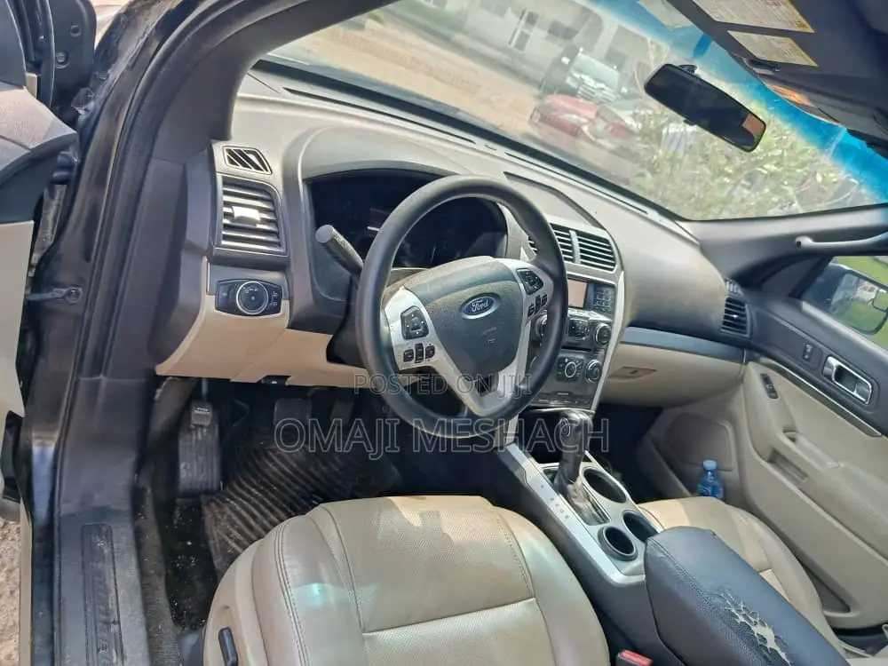 Ford Explorer 2013 Black