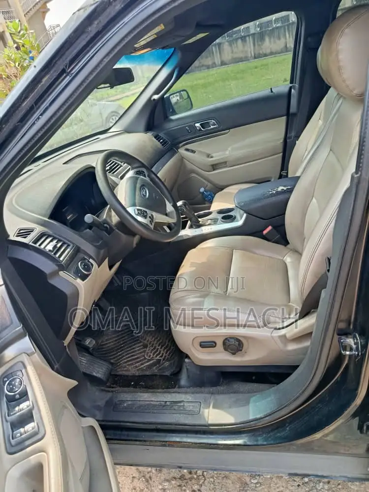 Ford Explorer 2013 Black