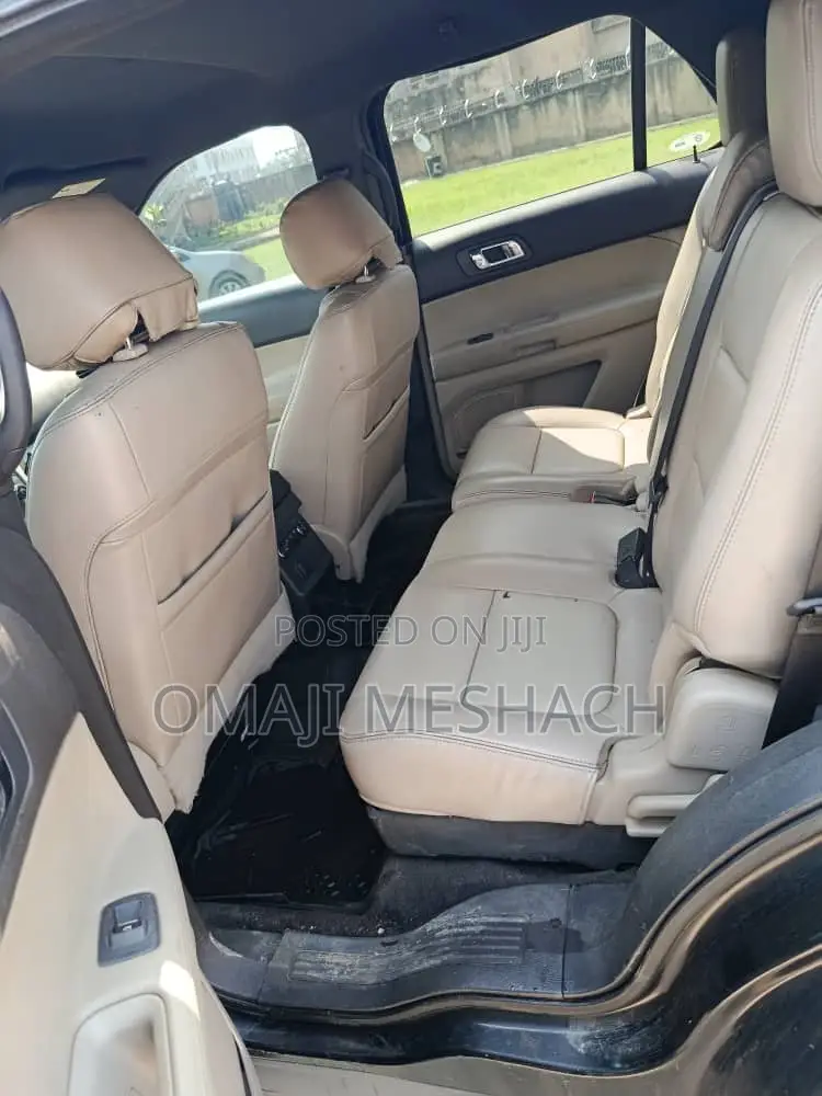 Ford Explorer 2013 Black