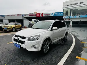 Toyota RAV4 2013 White