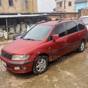 Mitsubishi SpaceWagon 2005 Red
