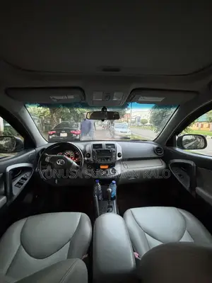Toyota RAV4 2010 Blue