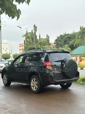 Toyota RAV4 2010 Blue