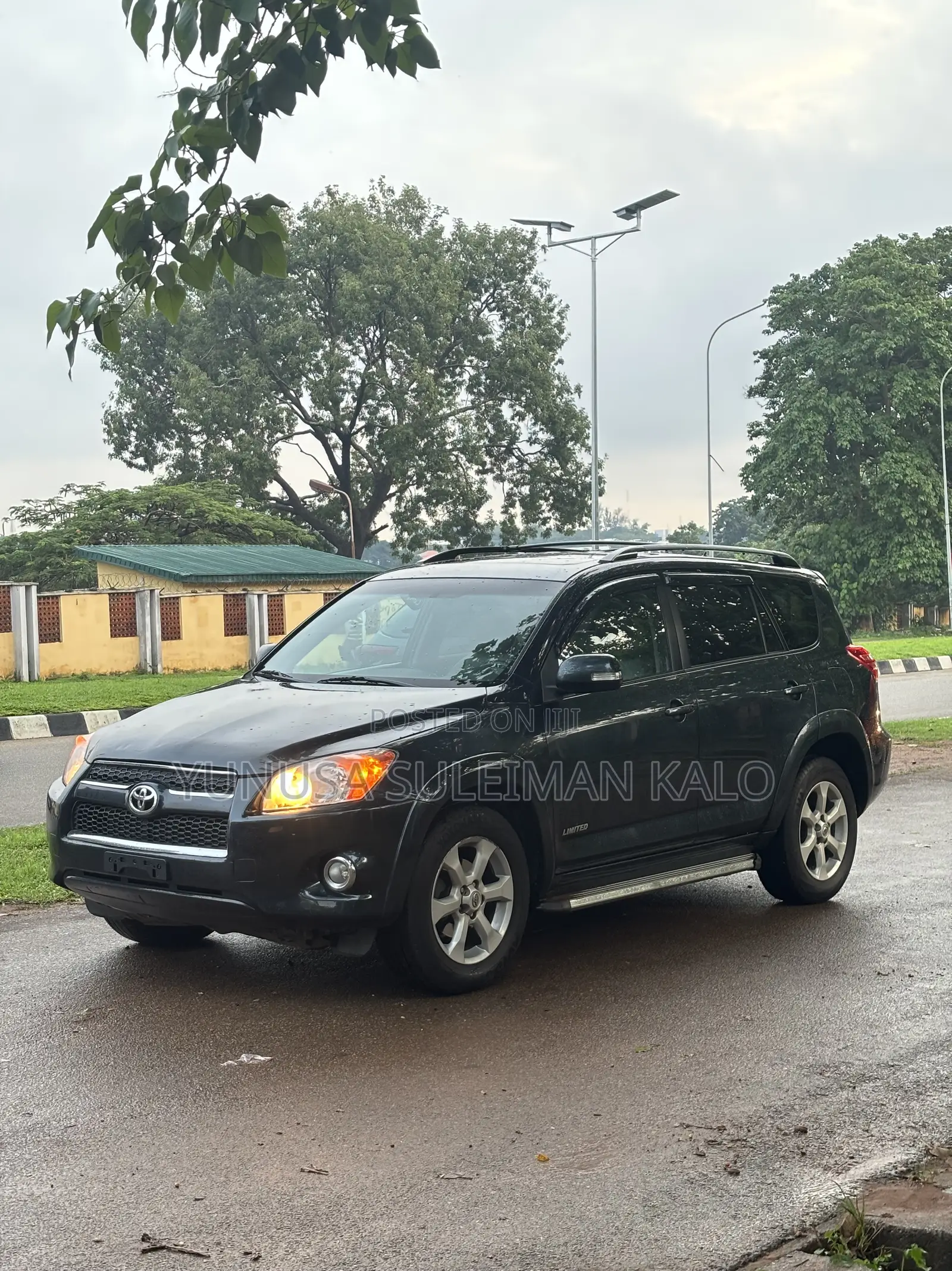 Toyota RAV4 2010 Blue