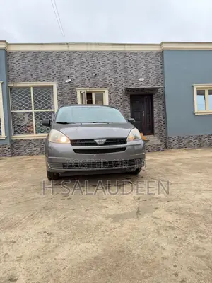 Toyota Sienna 2005 Gray