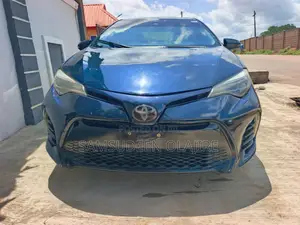 Toyota Corolla LE Premium 4dr Sedan (1.8L 4cyl CVT) 2016 Blue