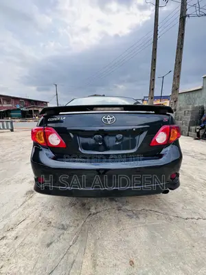 Toyota Corolla 2010 Black