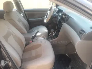 Toyota Corolla 2005 Gray