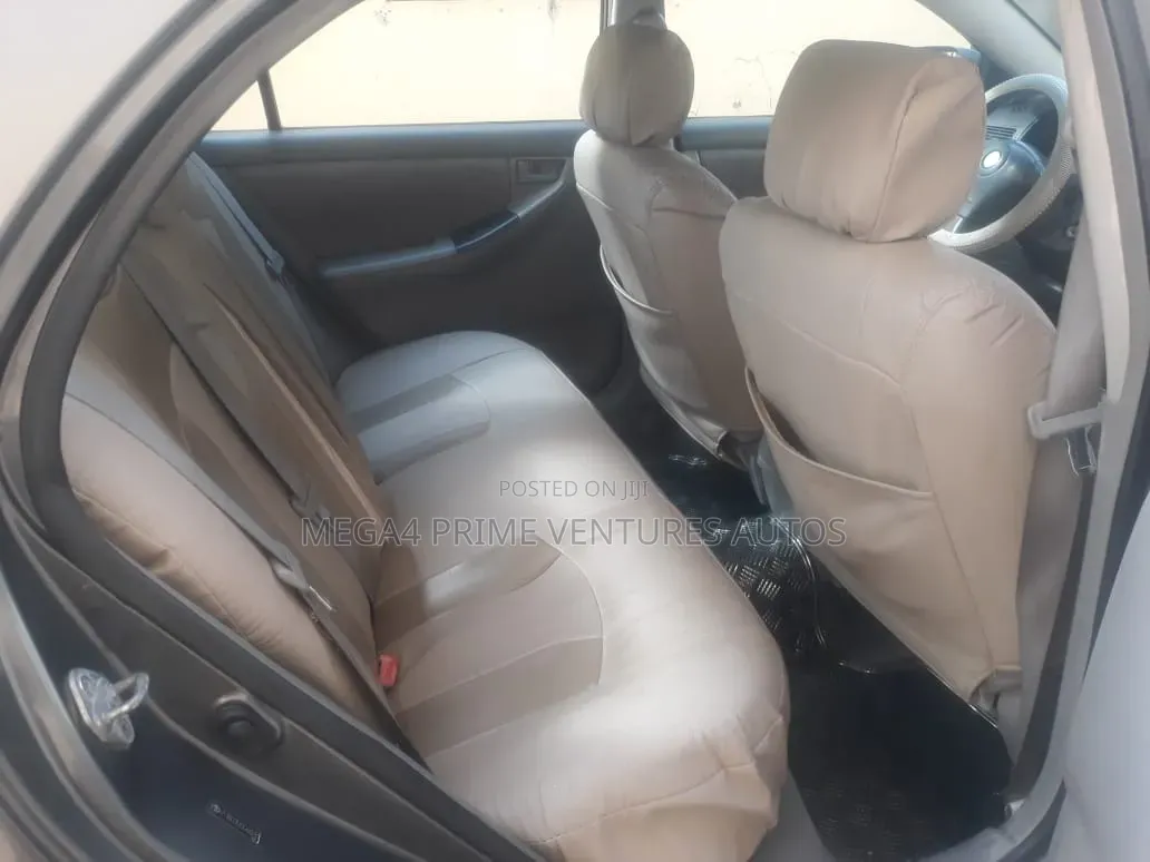 Toyota Corolla 2005 Gray