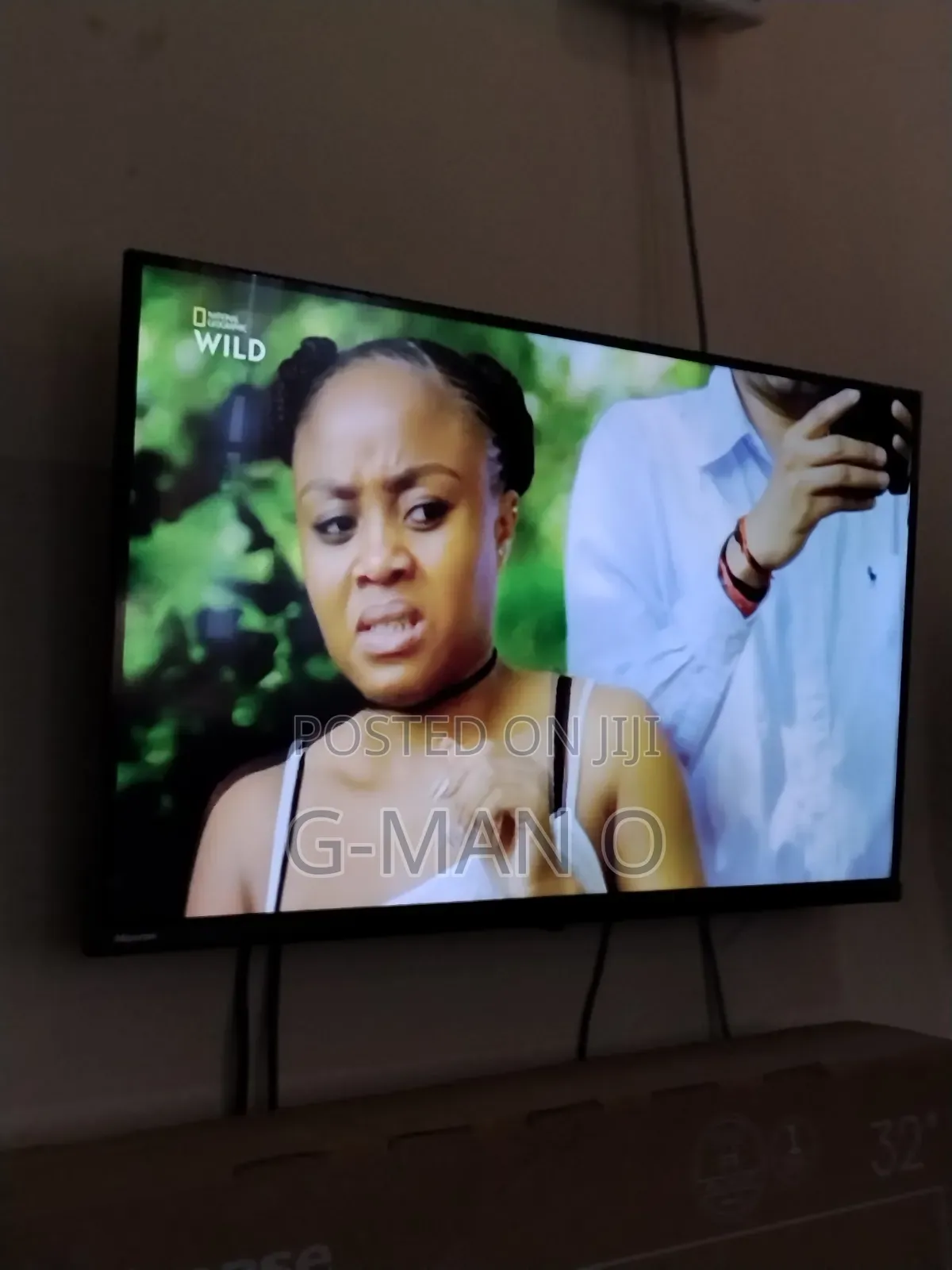 Hisense Smart TV 32 Inches