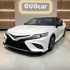 Toyota Camry 2019 White