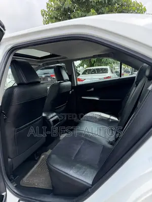 Toyota Camry XLE V6 4dr Sedan (3.5L 6cyl 6A) 2013 White