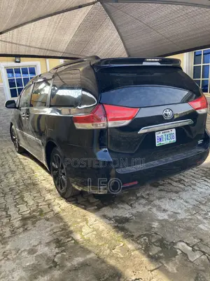 Toyota Sienna Limited AWD 7-Passenger 2013 Black