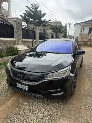 Honda Accord Touring V-6 4dr Sedan (3.5L 6cyl 6A) 2015 Black