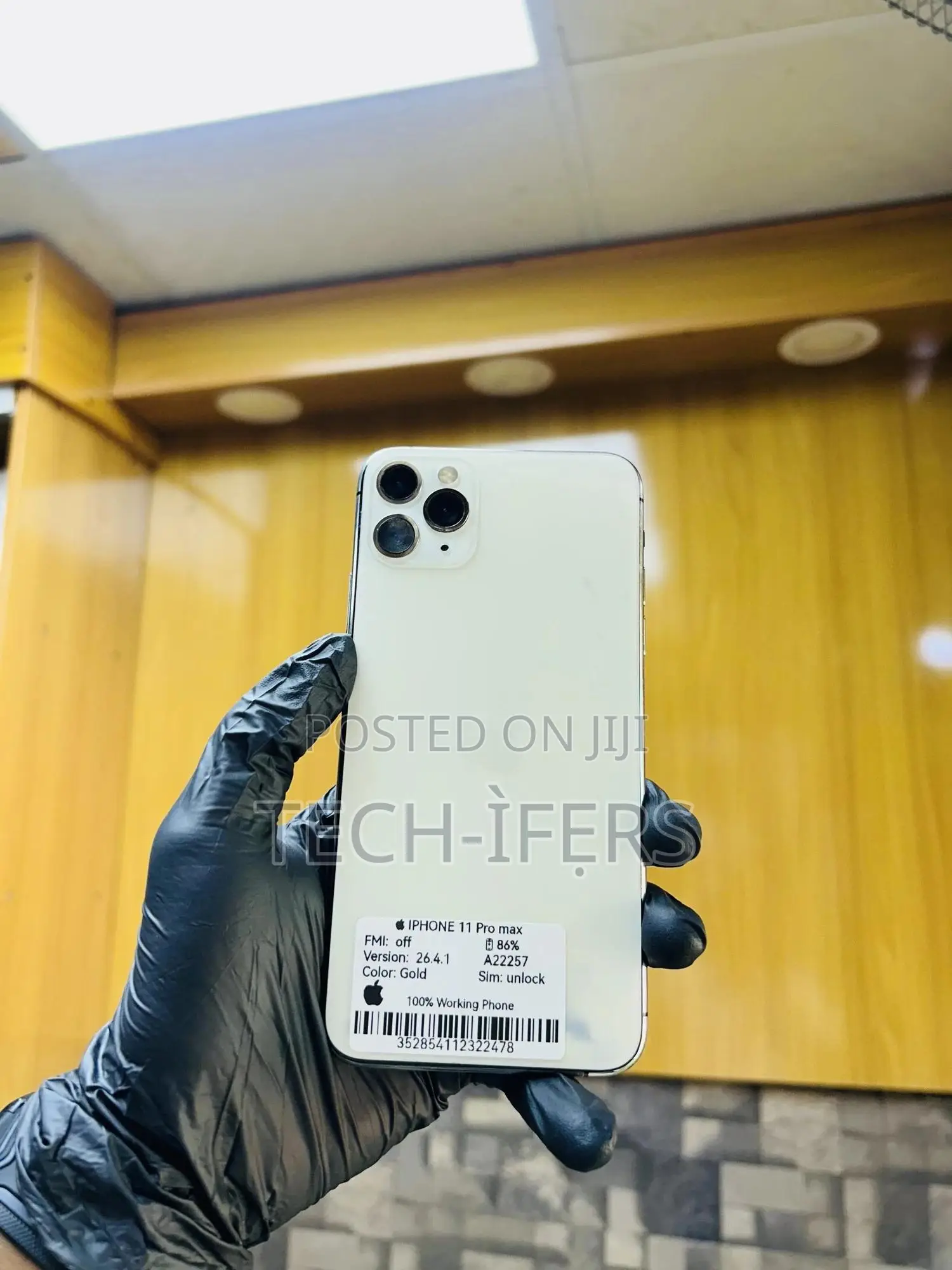 Apple iPhone 11 Pro Max 64 GB Gold